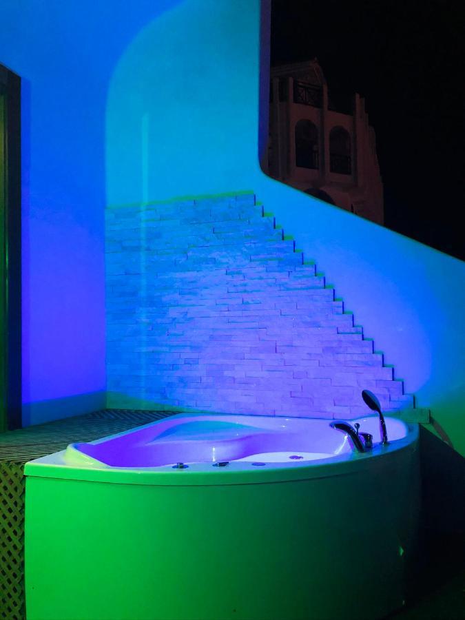 Lux&2Jacuzzi. New! Golden Mile Las Americas, Parque Santiago 2. Pool Heated Sea Water 2 Bdr Playa de las Americas  Exteriör bild